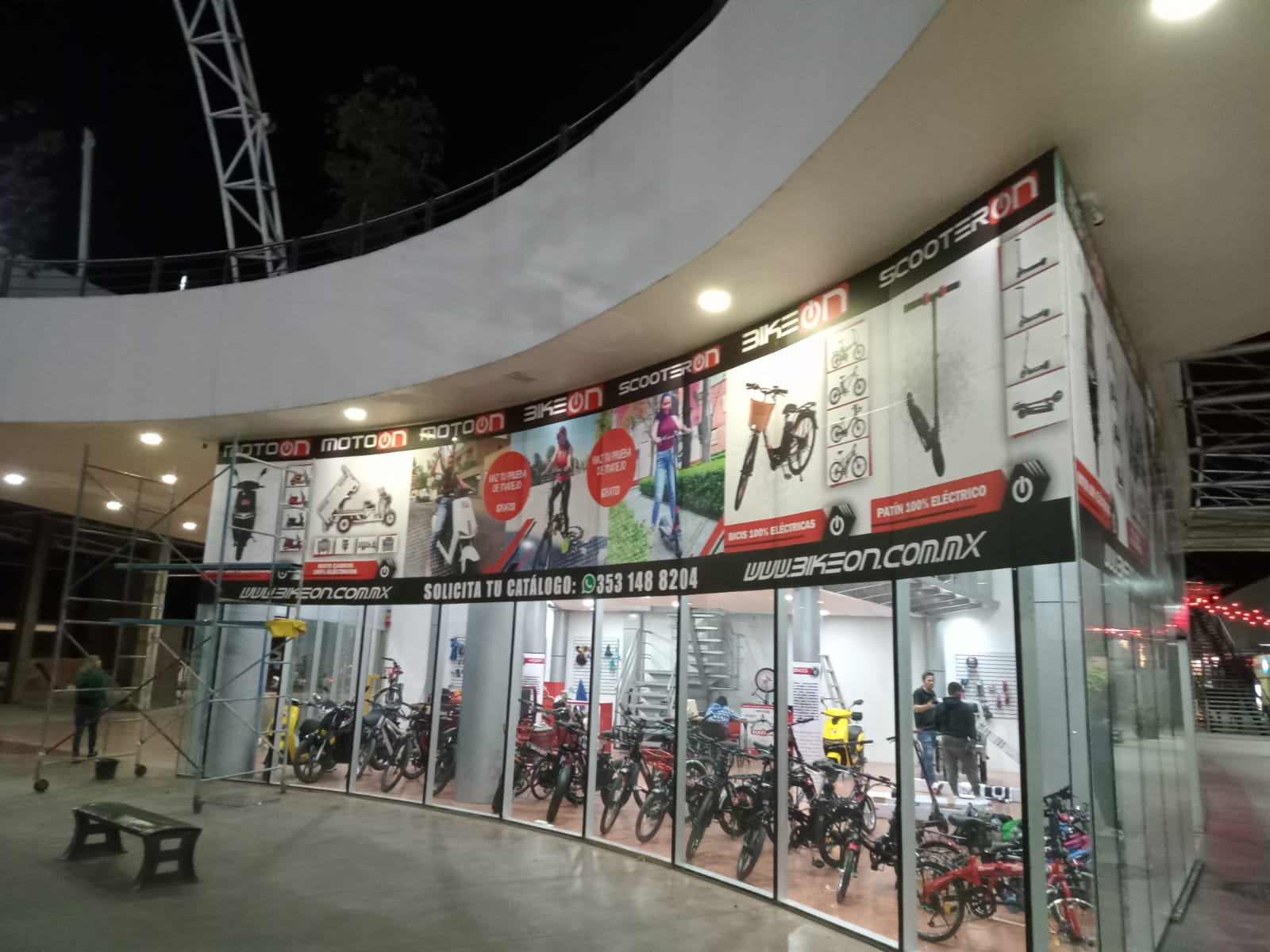 Lona impresa de gran formato para publicidad exterior